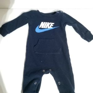 Nike jumper set for baby size 6 months